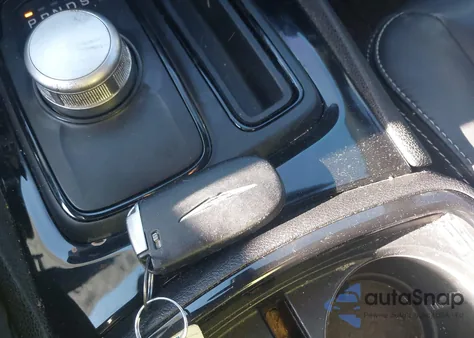 2018 Chrysler 300 300S z USA, uszkodzony, nr VIN 2C3CCABG8JH261284